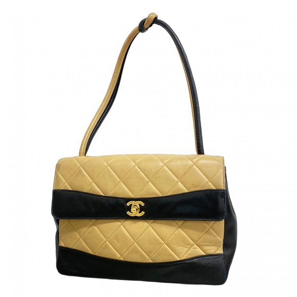 CHANEL Black Lambskin Leather Shoulder Bag - Picture 1 of 15